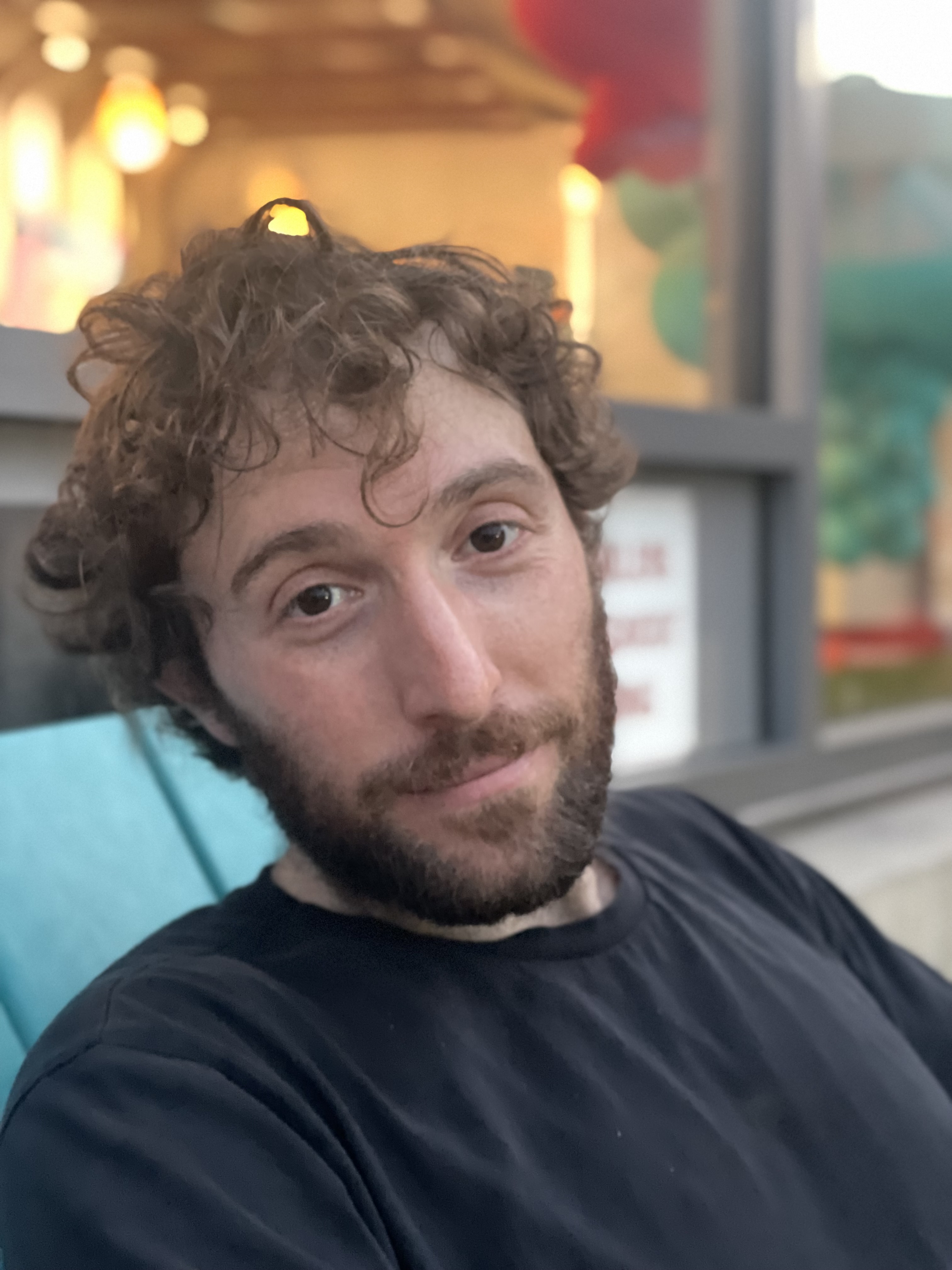 A photo of Alon's face